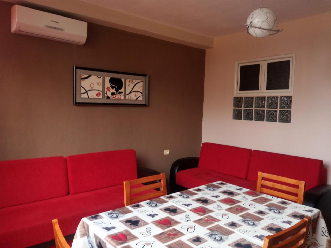 Elio'S Holiday Home Pogradec Eksteriør bilde